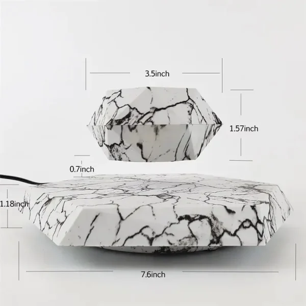 Lâmpada de mármore branco com veios pretos, design contemporâneo para decoração interior.
