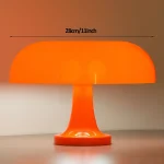 Lâmpada de mesa design laranja, 28 cm, ideal para decoração interior e iluminação de ambiente.