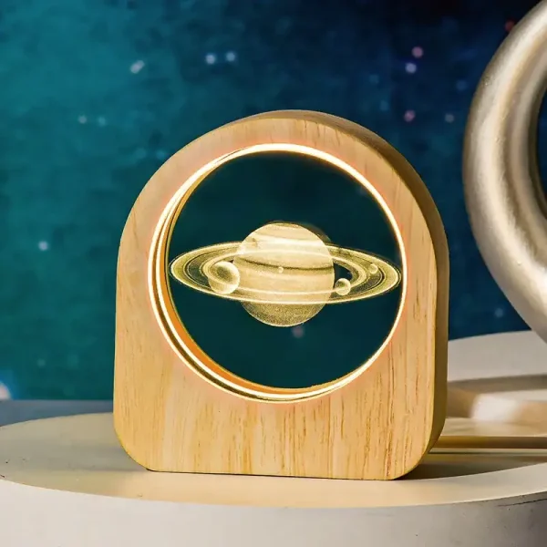 Lâmpada Saturno em madeira com iluminação LED, decoração científica moderna.