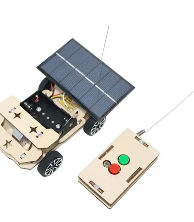 Kit robô solar com controle remoto, incluindo um veículo solar e um controlador, ideal para projetos educativos em ciências e tecnologia.