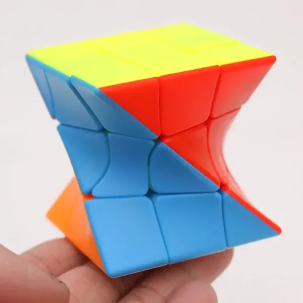 Cubo de puzzle 3D colorido, puzzle mecânico inovador para estimular o raciocínio e a destreza.
