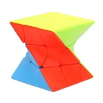 Peça de puzzle colorida com formas geométricas, ideal para decoração ou aprendizagem científica.