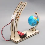 Modelo educativo em madeira com globo terrestre, perfeito para o aprendizado das ciências e decoração de escritório ou sala de aula.