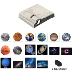 Projetor de slides e filmes compacto para apresentações educativas ou entretenimento.