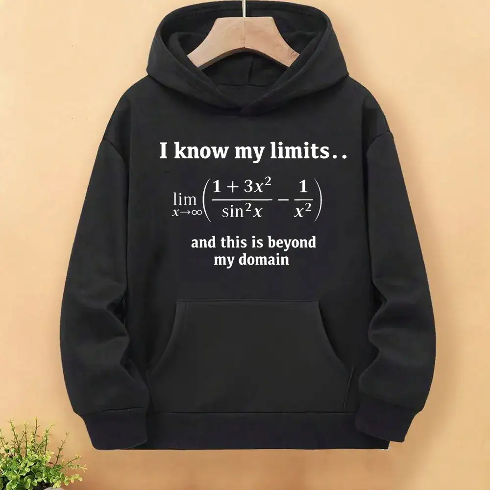 Limites mathématiques et citation sur sweat à capuche noir. Vêtement à capuche avec formule mathématique et citation inspirante sur les limites.