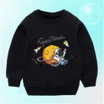 Camisola com capuz infantil com estampa de exploração espacial, astronautas e planetas.
