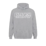 Moletom com capuz cinza claro com a fórmula química "S Ar Ca Sm" e a frase "Primary Elements of Humor" em branco, estilo gráfico moderno.