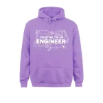 Casaco com capuz roxo para engenheiros com motivos relacionados à ciência e engenharia, ideal para os amantes de tecnologia e design científico.