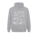 Moletom com capuz cinza com ilustrações de equações matemáticas complexas impressas em branco, perfeito para os amantes de ciências e matemática.