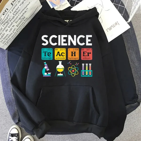Roupa com capuz com padrões científicos coloridos e educativos.