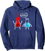 Camisola com capuz azul com ilustração humorística de dois frascos antropomórficos, um zangado e outro triste, com o texto "Acho que estás a EXAGERAR".